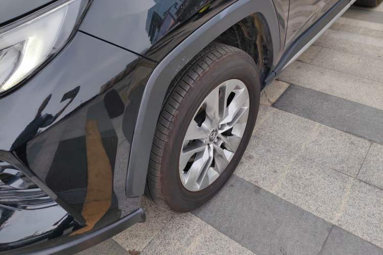 Used Toyota Wildlander 2020 Dual-Engine 2.5L E-CVT Two-Wheel Drive Luxury Edition