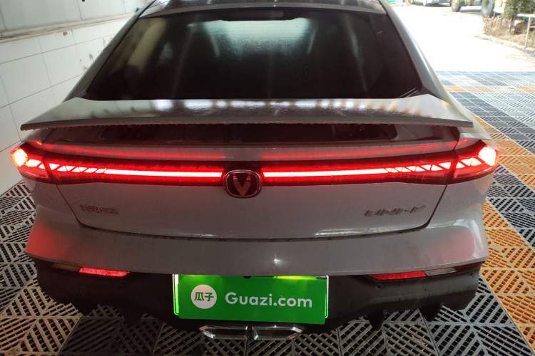 Used CHANGAN UNI-V iDD 2024 Blue Whale Smart Electric iDD 136km Luxury Model Exterior 4