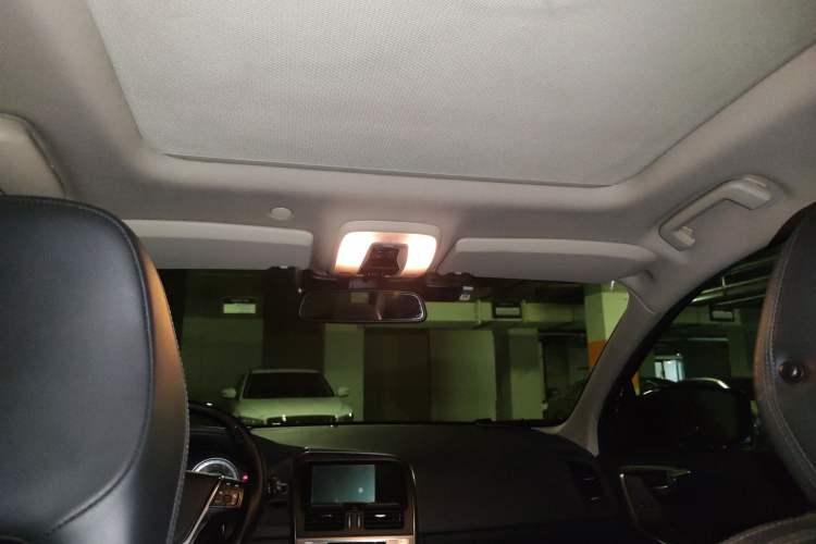 Used Volvo XC60 2011 T6 AWD Zhiya Edition
