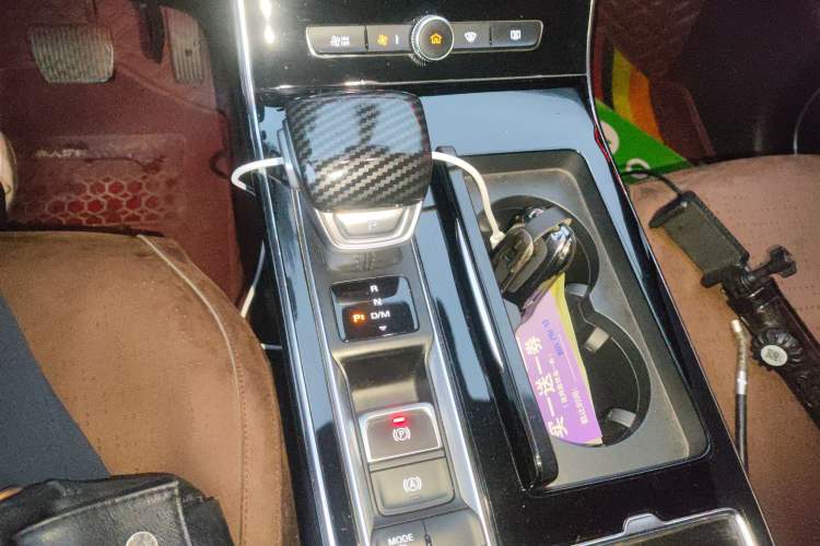 Used Roewe RX5 MAX 2019 300TGI Automatic Intelligent Driving Health Cabin Edition Gear Lever