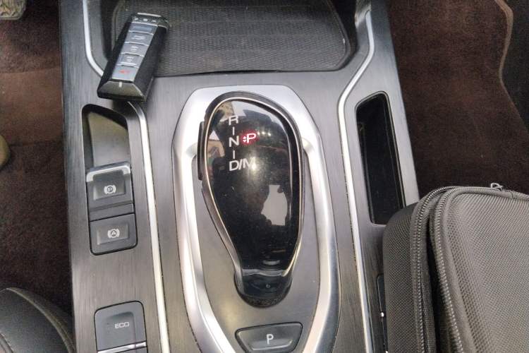 Used Wey VV5 2020 1.5T Two-Wheel Drive Smart Pioneer Gear Lever