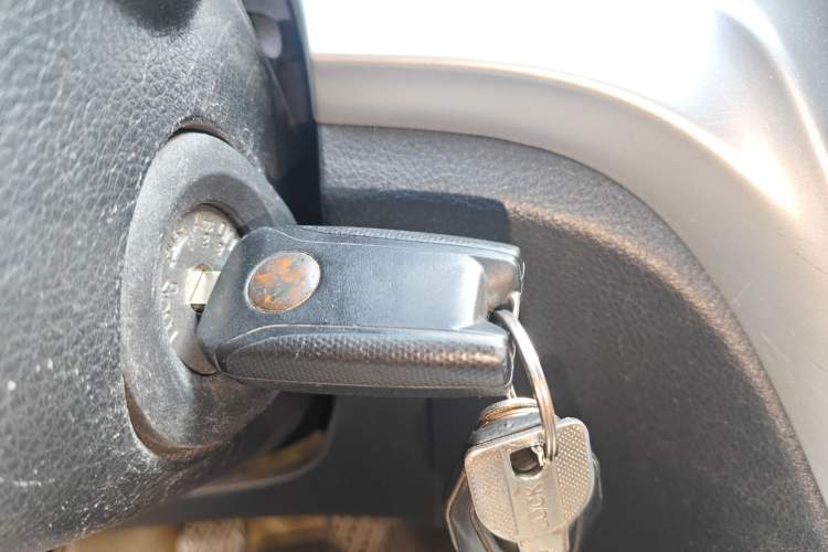 Used Venucia T70 2015 1.6L Manual Ruixing Edition
