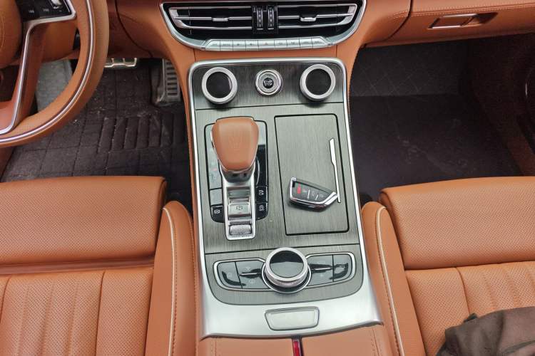 Used Hongqi H9 2022 2.0T Smart Connect Flagship Edition Gear Lever