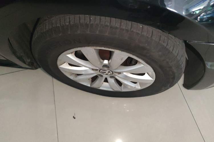 Used Volkswagen Passat 2011 1.8 TSI DSG Prestige Edition Right Front Wheel Hub