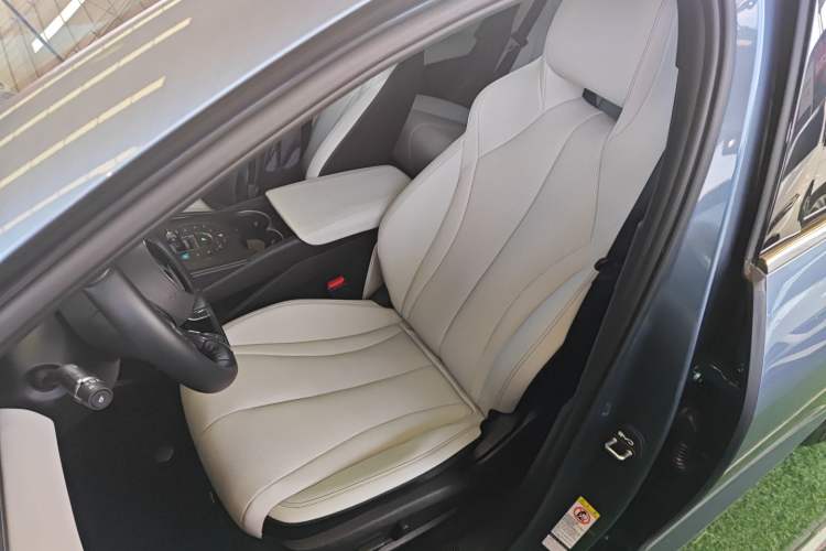 Used BYD Seal 06 New Energy 2024 DM-i 80KM Luxury Model
