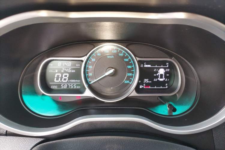 Used SWM X3 2021 1.5L Manual Comfort Version 7 Seats
