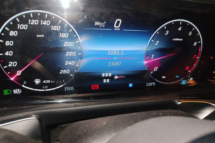 Used Mercedes-Benz GLB 2024 GLB 220 Fashion Model