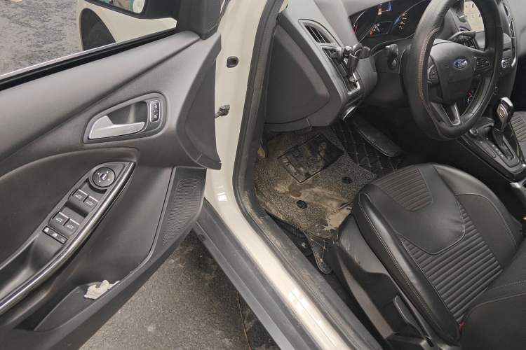 Used Ford Focus 2017 Sedan EcoBoost 180 Automatic Elite Model