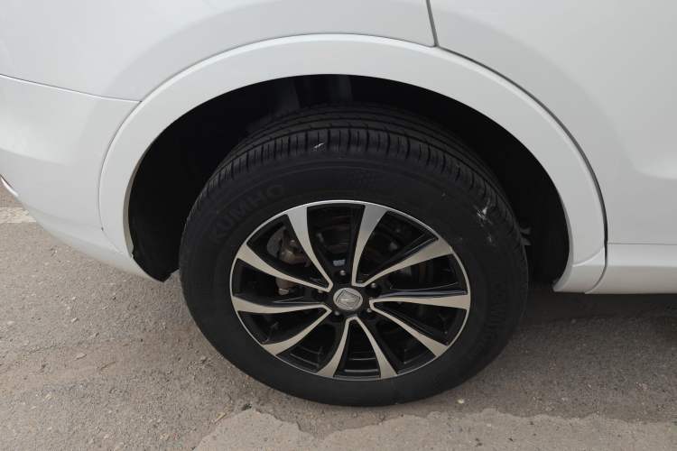 Used Zotye SR7 2016 1.5T Manual Cube Heart Edition China IV Standard