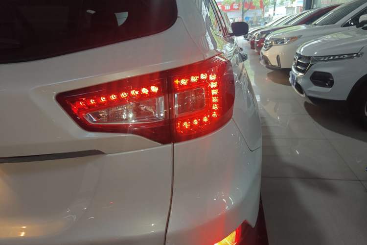 Used CHANGAN CS75 2016 1.8T Automatic Elite Model China IV Standard Right Rear Taillight