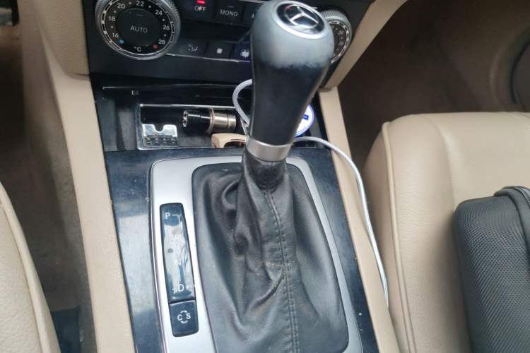 Used Mercedes-Benz GLK-Class 2011 GLK 300 4MATIC Fashion Model