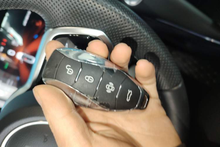 Used Hongqi HS7 PHEV 2024 2.0T PHEV Four-Wheel Drive Flagship Edition 7 Seats
