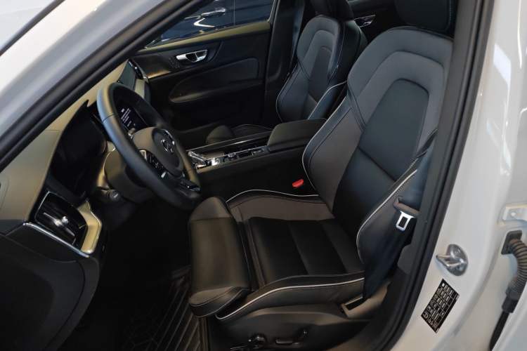 Used Volvo S60 2025 B5 Zhiya Sport Edition