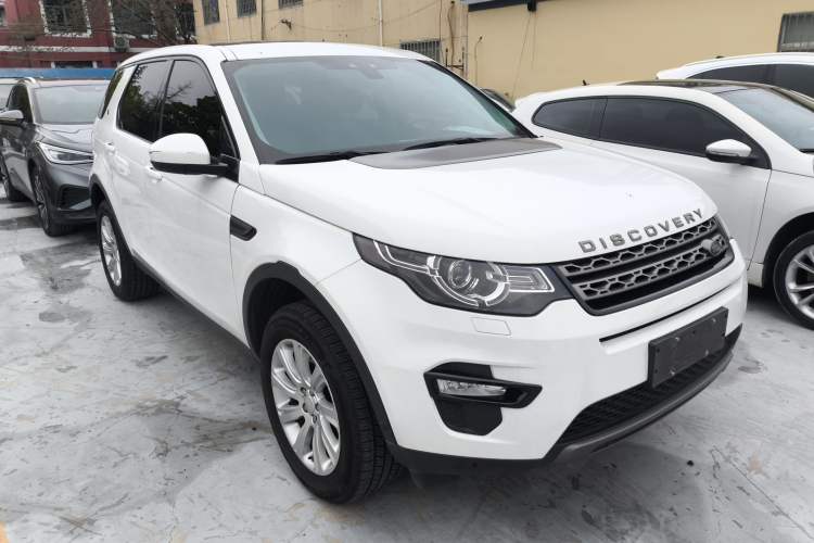 Used Land Rover Discovery Sport 2019 240 PS SE Version China V Standard Front Right 45 Deg