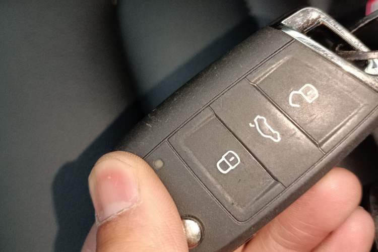 Used Volkswagen Magotan 2019 330TSI DSG Leading Model China VI Standard Vehicle Key