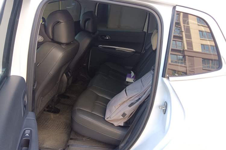 Used Peugeot 3008 2015 1.6THP Automatic Prestige Edition Left Rear Seat