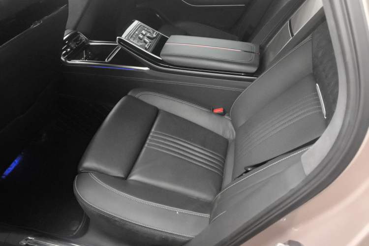 Used Hongqi H9 2020 3.0T Smart Connect Flagship Four-Seat Version