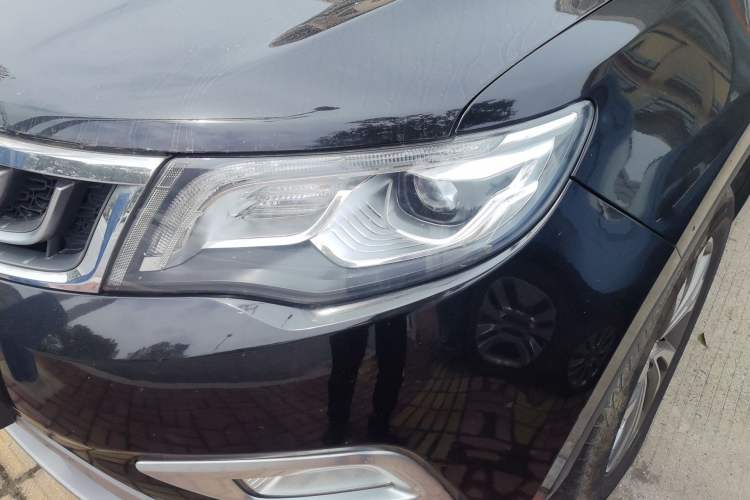 Used Geely Auto Emgrand X7 Sport 2016 1.8TD Automatic ZhiZun Version Left Front Headlight