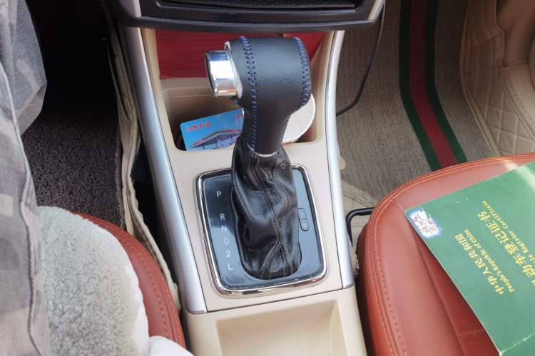 Used BAIC E Series 2013 Sedan 1.5L Automatic Lotte Edition Gear Lever