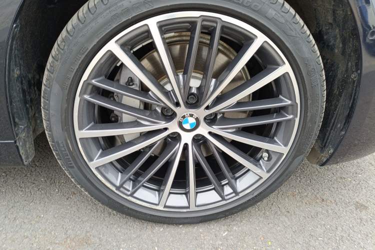 Used BMW 5 Series 2022 Second Facelift 530Li Leading Edition M Sport Package