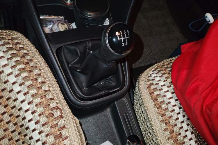 Used Volkswagen Santana 2015 1.6L Manual Comfort Edition Gear Lever