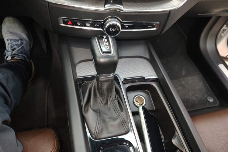 Used Volvo XC60 2021 T5 4x4 Smart Luxury Edition