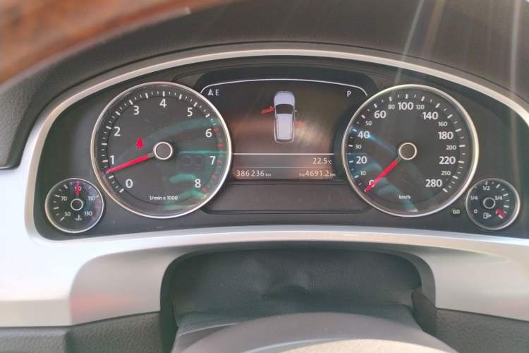 Used Volkswagen Touareg 2011 3.0 TSI High-End Version