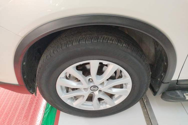 Used Nissan X-Trail 2019 2.0L CVT Comfort Edition 2WD Left Front Wheel Hub