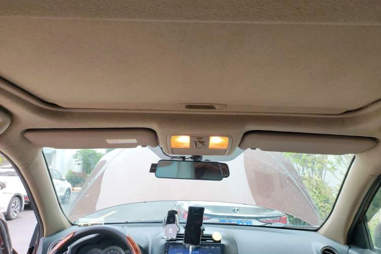 Used Toyota RAV4 2012 Luxurious Edition 2.0L Automatic All-Wheel Drive