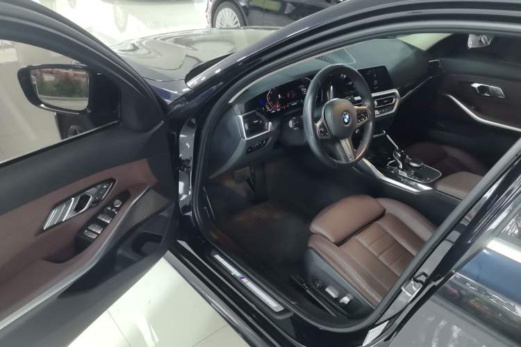 Used BMW 3 Series 2020 320Li M Sport Package Driver Seat