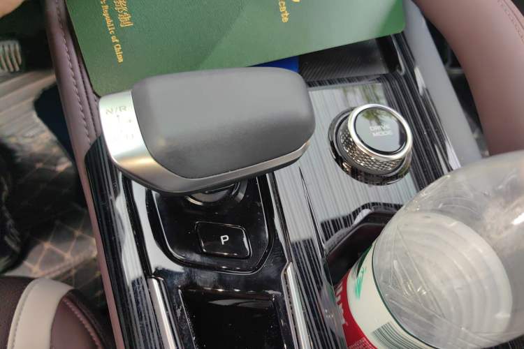 Used Geely Auto Monjaro L 2024 2.0TD High-Power Automatic Two-Wheel Drive Yunqi Version