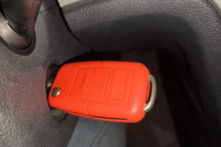 Used Volkswagen Lavida 2013 Revised Classic 1.6L Automatic Fashion Edition