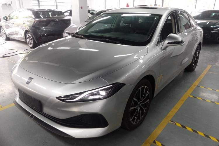 Used Roewe D7 2023 DMH 125km Superior Edition
