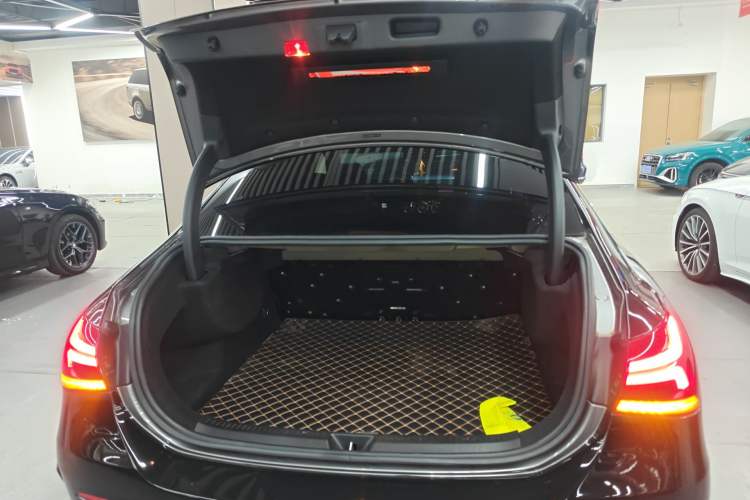 Used Mercedes-Benz A AMG 2020 AMG A 35 L 4MATIC Trunk