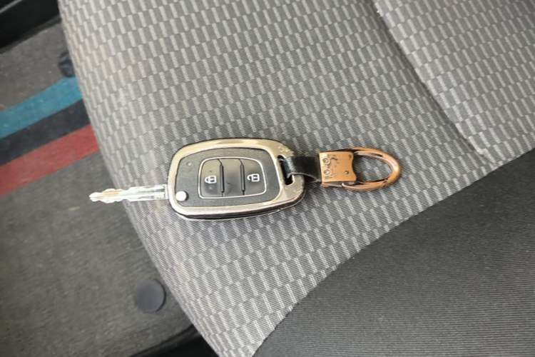 Used Hyundai Verna (older generation) 2017 1.4L Automatic YueXiang Edition China V-standard