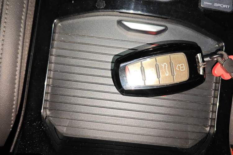 Used Haval H6 2017 Blue Label 2.0T Automatic Two-Wheel Drive Smart Edition
