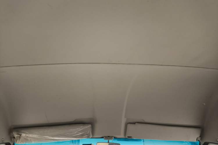 Used Iveco Daily 2017 2.5T A35 Passenger Van 5-7 Seats Model 47Z5
