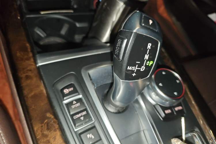 Used BMW X5 2015 xDrive28i
