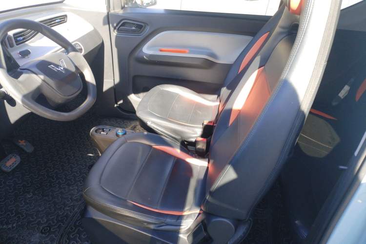 Used Wuling Hongguang MINIEV 2020 Lite Version Lithium Iron Phosphate Left Front Seat