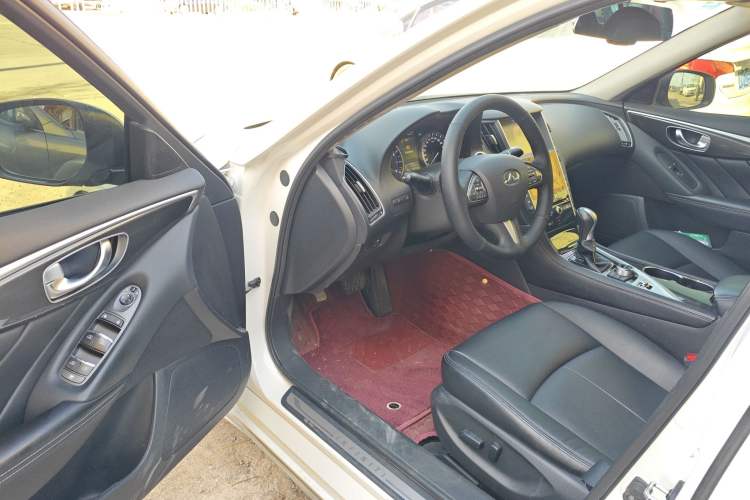 Used Infiniti Q50L 2016 2.0T Comfort Edition
