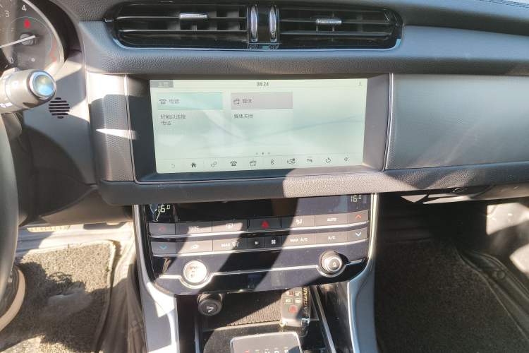 Used Jaguar XFL 2020 XFL 2.0T P200 Two-Wheel-Drive Windflower Edition Audio And AC Panel