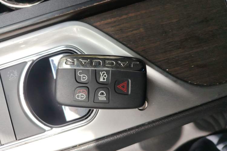 Used Jaguar XF 2015 XF 2.0T Prestige Edition