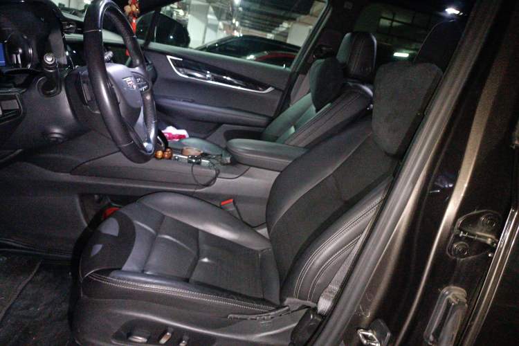 Used Cadillac XT6 2020 28T Six-Seater Four-Wheel-Drive Luxury Version
