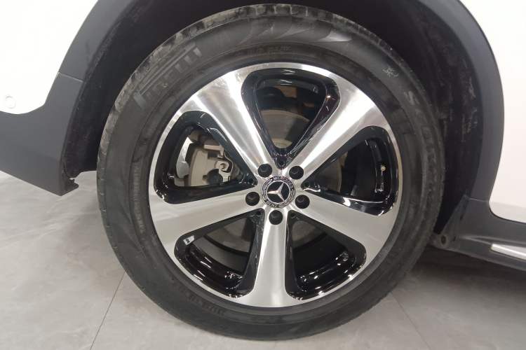 Used Mercedes-Benz GLC 2018 Facelift GLC 260 4MATIC Luxury Edition