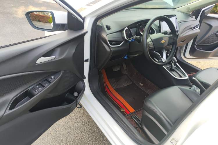 Used Chevrolet Cavalier 2021 325T Automatic Enjoyment Edition Driver Seat