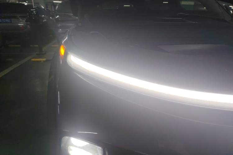 Used Li Auto L8 2023 Pro Model