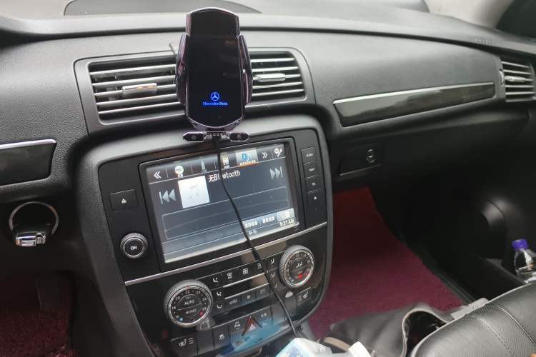 Used Mercedes-Benz R-Class 2017 R 320 4MATIC Business Edition Prestige Model Audio And AC Panel