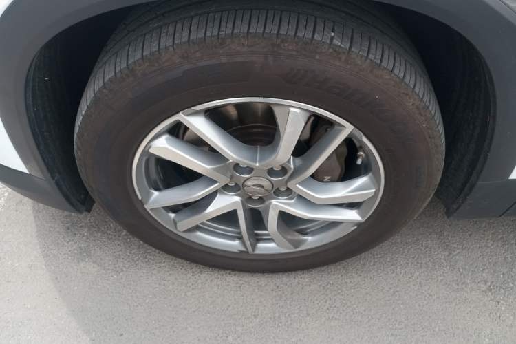 Used Nio ES6 2020 600 km Sport Edition Left Front Wheel Hub