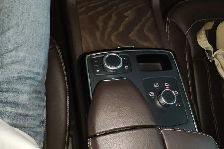 Used Mercedes-Benz GLE 2017 GLE 320 4MATIC Dynamic Model Gear Lever