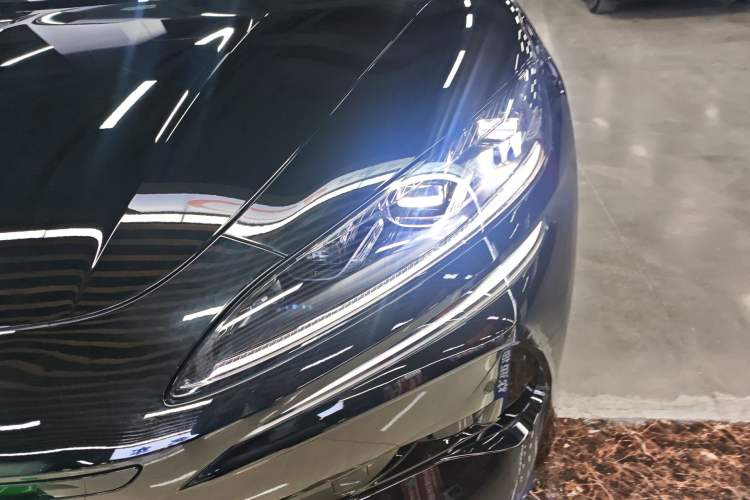 Used Denza Z9 2024 1100 km All-Wheel-Drive Ultra Version